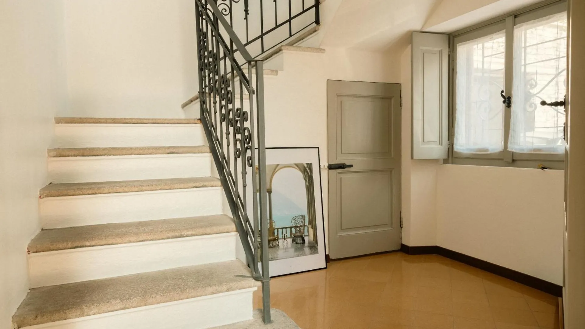 Villa Locana Con Jacuzzi E Vista Lago Italy