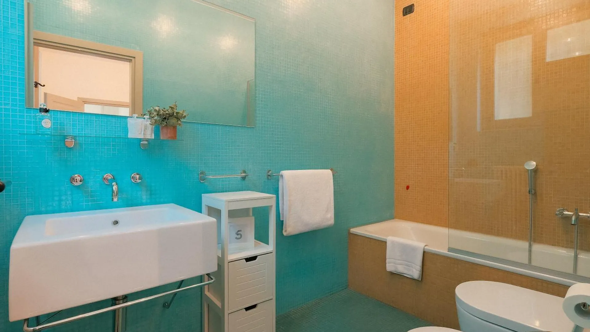 Villa Locana Con Jacuzzi E Vista Lago